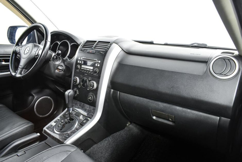 Suzuki Grand Vitara, 2.4 л, АТ, 2010 фото 2