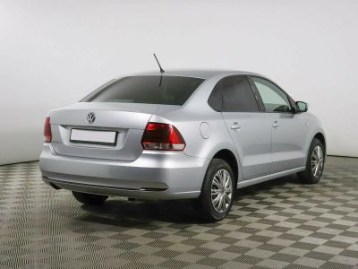 Volkswagen Polo, 1.6 л, МКПП, 2018 фото 6