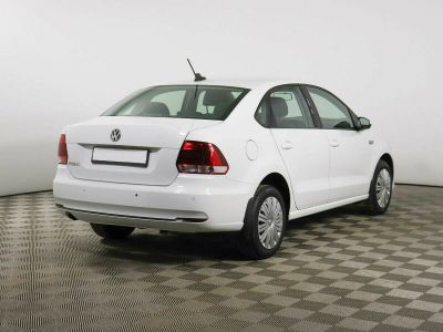 Volkswagen Polo, 1.6 л, МКПП, 2016 фото 6