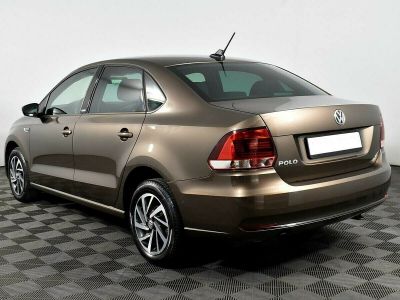 Volkswagen Polo, 1.6 л, МКПП, 2017 фото 5