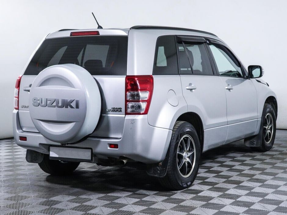 Suzuki Grand Vitara, 2.0 л, МТ, 2011 фото 4