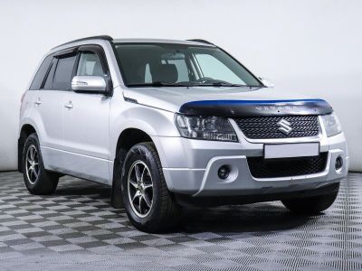 Suzuki Grand Vitara, 2.0 л, МКПП, 2011 фото 5