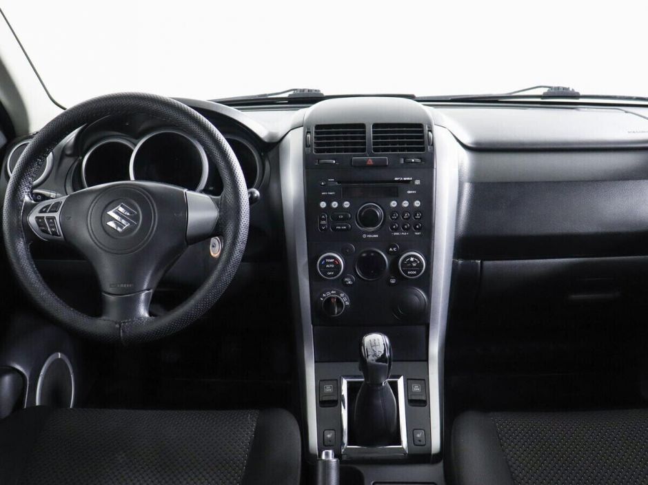 Suzuki Grand Vitara, 2.0 л, МТ, 2011 фото 8