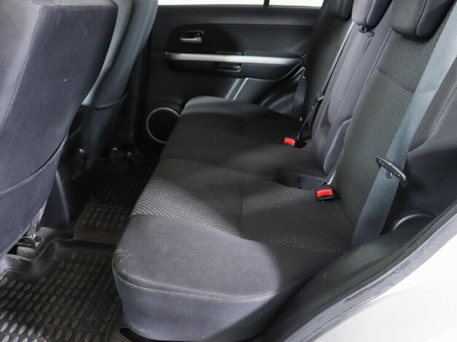 Suzuki Grand Vitara, 2.0 л, МТ, 2011 фото 1