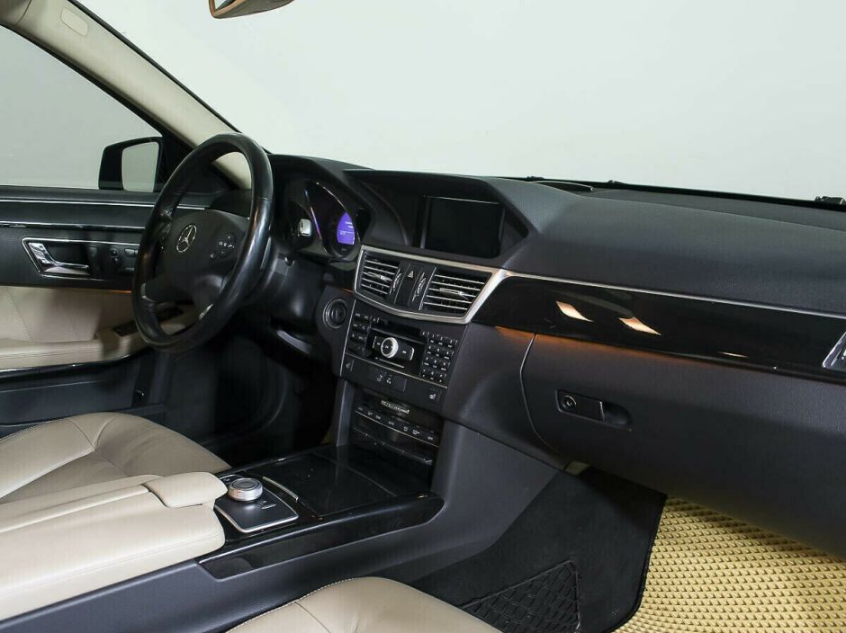 Mercedes-Benz E-Класс, 3.5 л, АТ, 2010 фото 8