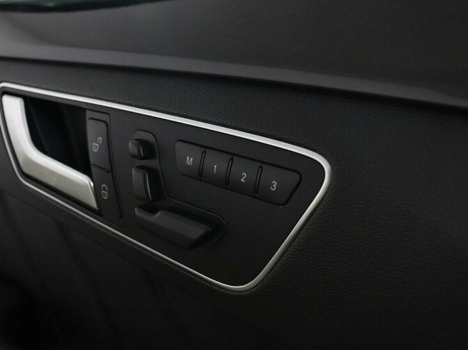 Mercedes-Benz E-Класс, 3.5 л, АТ, 2011 фото 1