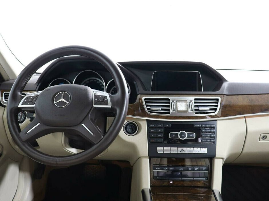 Mercedes-Benz E-Класс, 3.5 л, АТ, 2016 фото 7