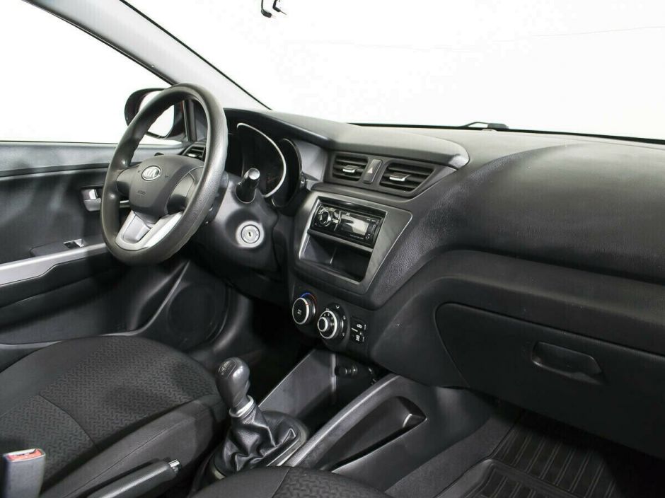 Kia Rio, 1.6 л, МТ, 2013 фото 1