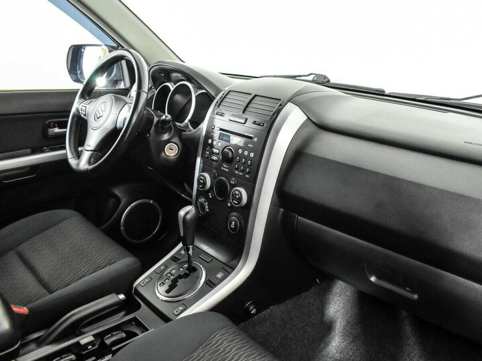 Suzuki Grand Vitara, 2.4 л, АТ, 2012 фото 2