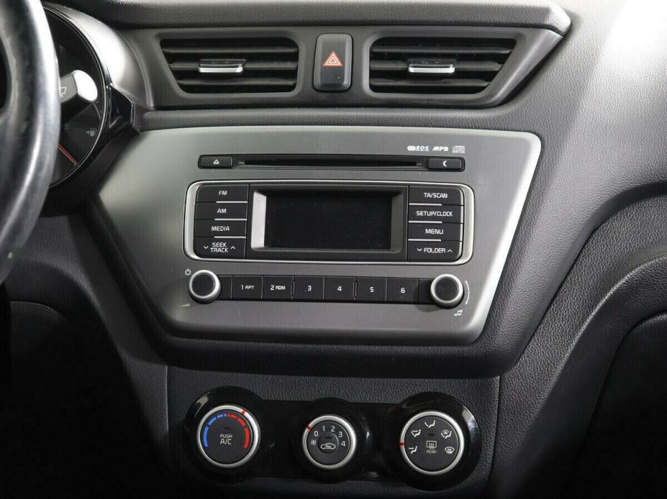 Kia Rio, 1.6 л, МТ, 2016 фото 9