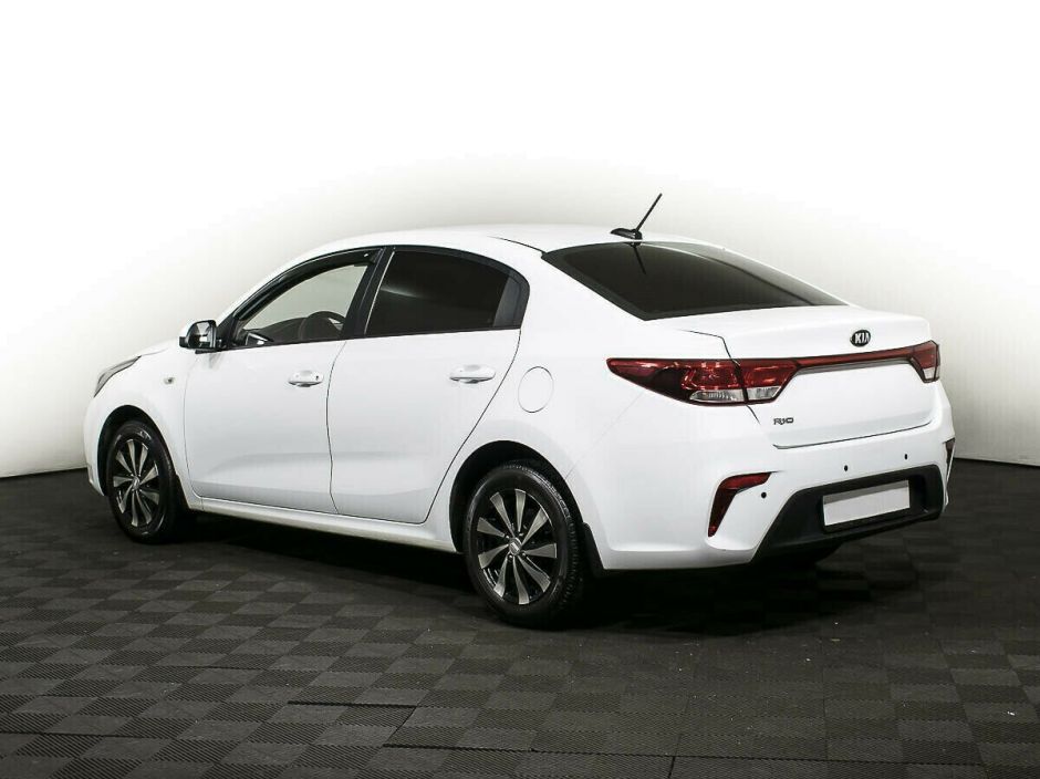 Kia Rio, 1.6 л, АТ, 2018 фото 6