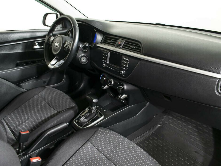 Kia Rio, 1.6 л, АТ, 2018 фото 1