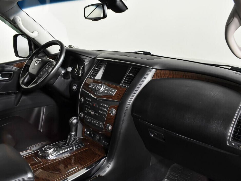 Nissan Patrol, 5.6 л, АТ, 2012 фото 2