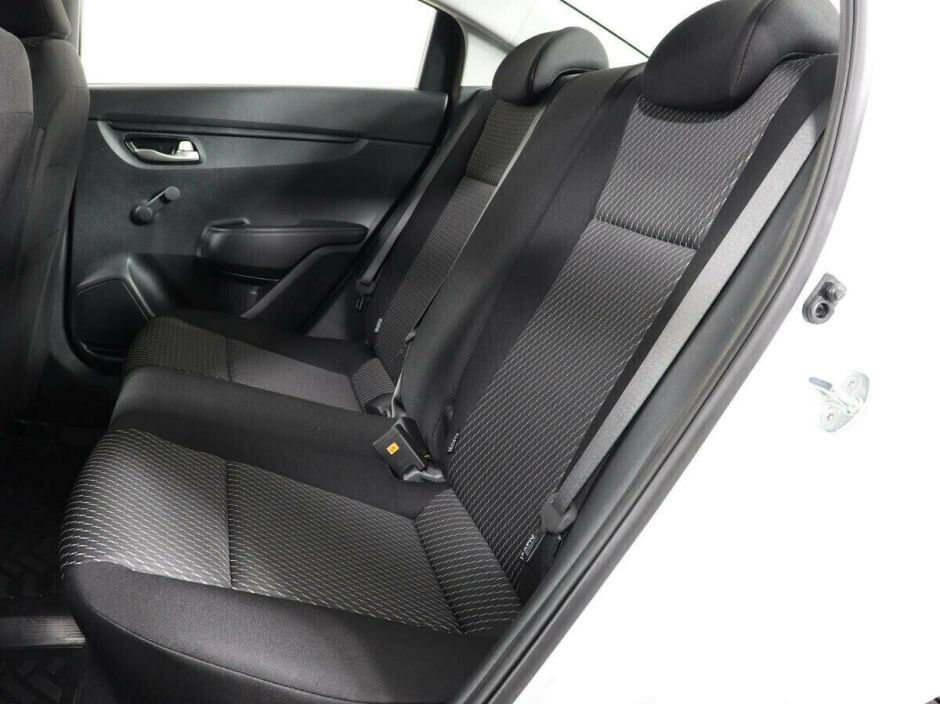 Kia Rio, 1.4 л, МТ, 2019 фото 8