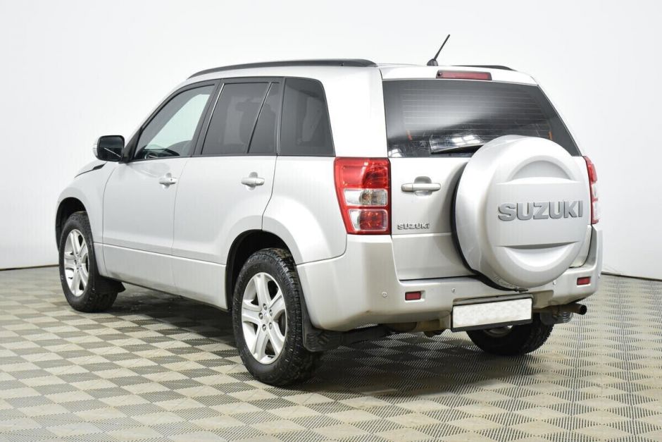 Suzuki Grand Vitara, 2.4 л, АТ, 2012 фото 6