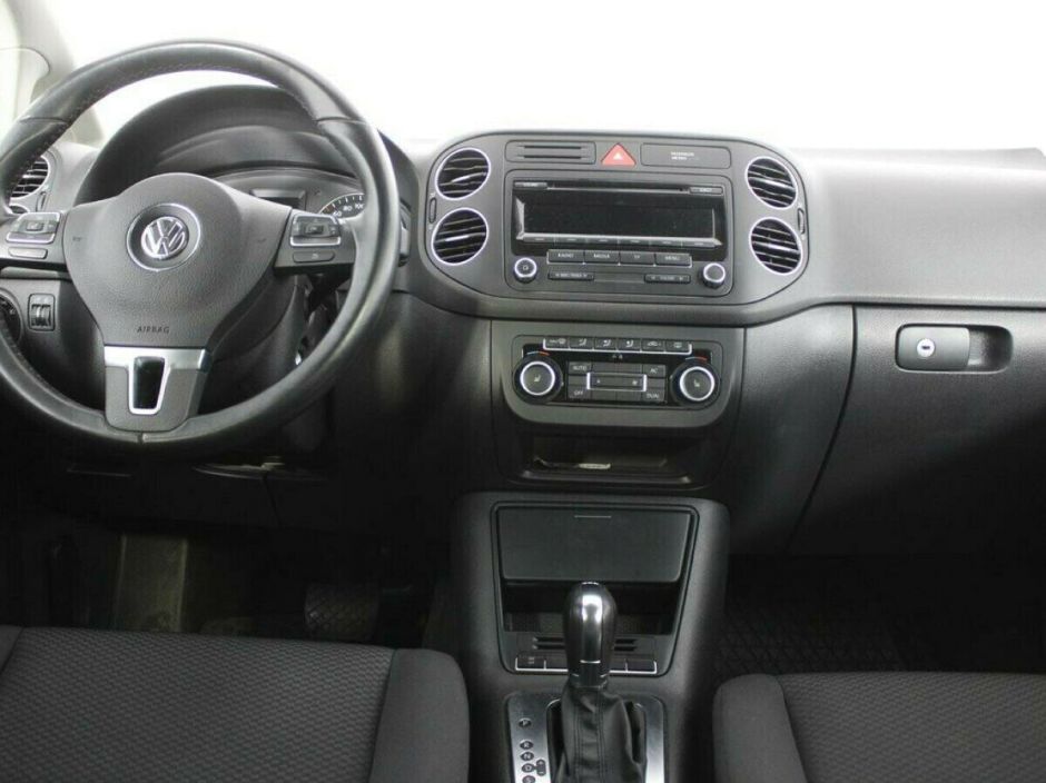 Volkswagen Golf Plus, 1.6 л, Робот, 2009 фото 1