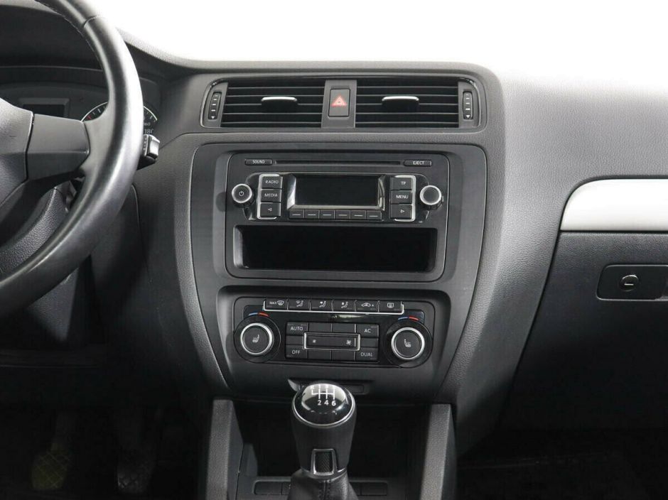 Volkswagen Jetta, 1.4 л, МТ, 2011 фото 2