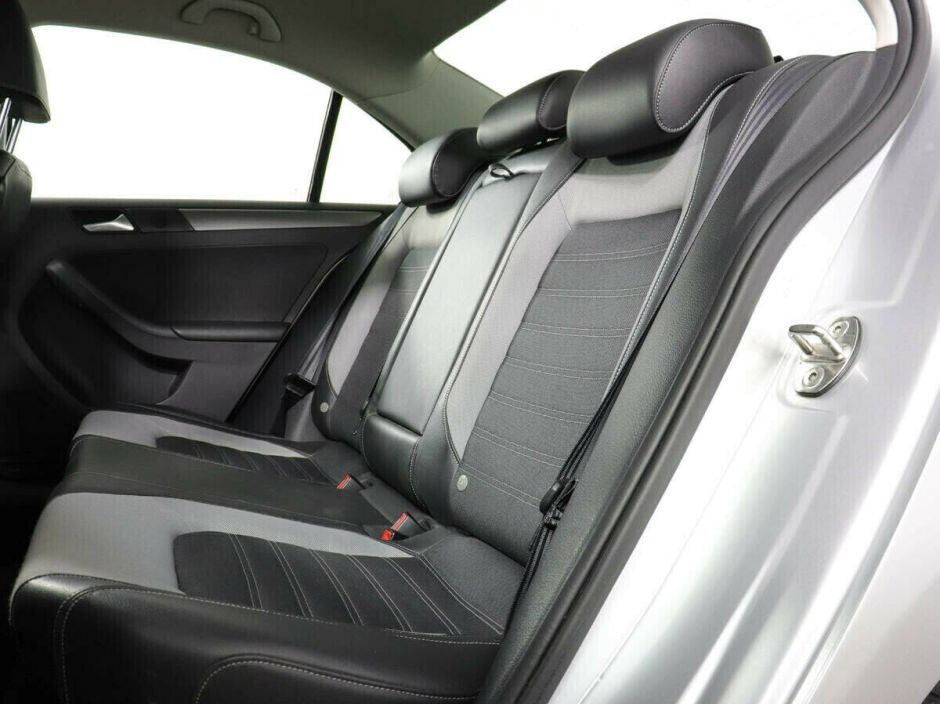 Volkswagen Jetta, 1.4 л, Робот, 2011 фото 8