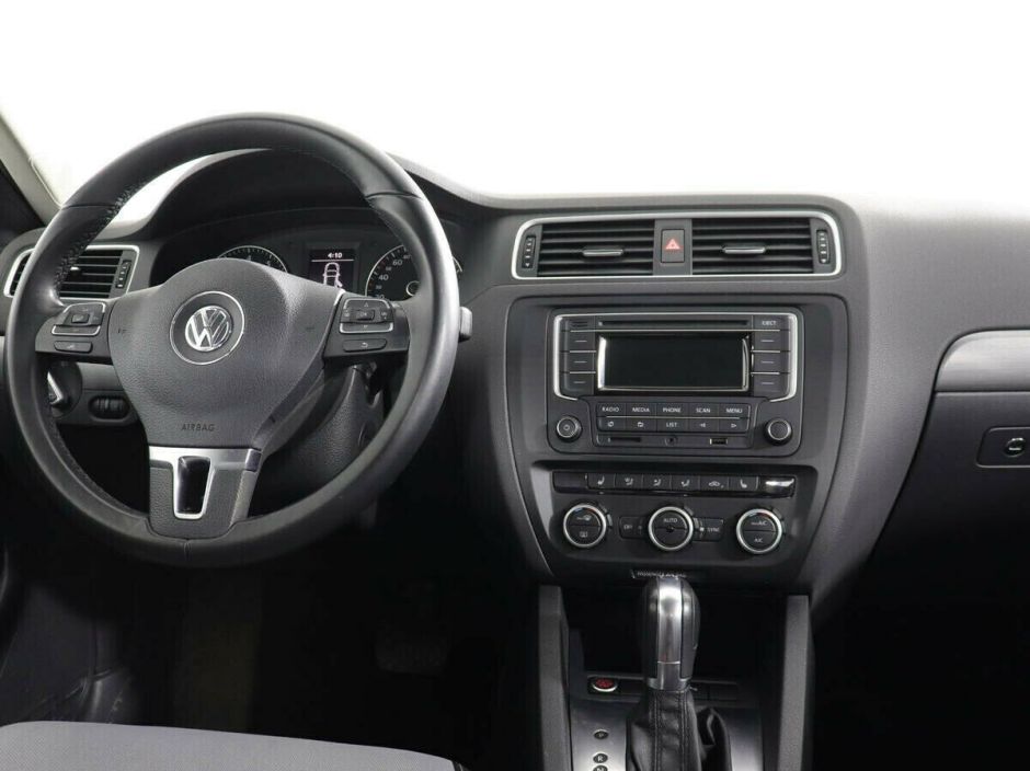 Volkswagen Jetta, 1.4 л, Робот, 2011 фото 2