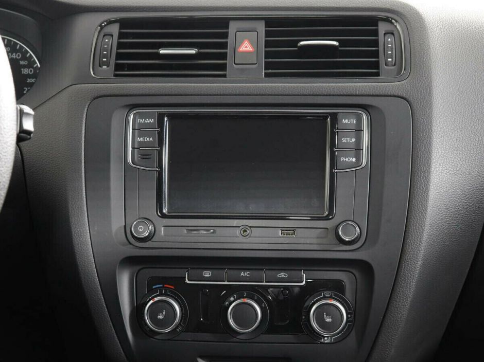 Volkswagen Jetta, 1.6 л, АТ, 2012 фото 1