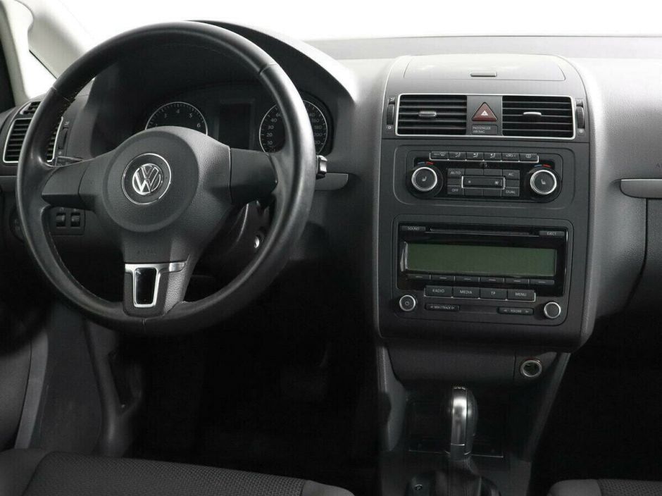 Volkswagen Touran, 1.4 л, Робот, 2013 фото 8