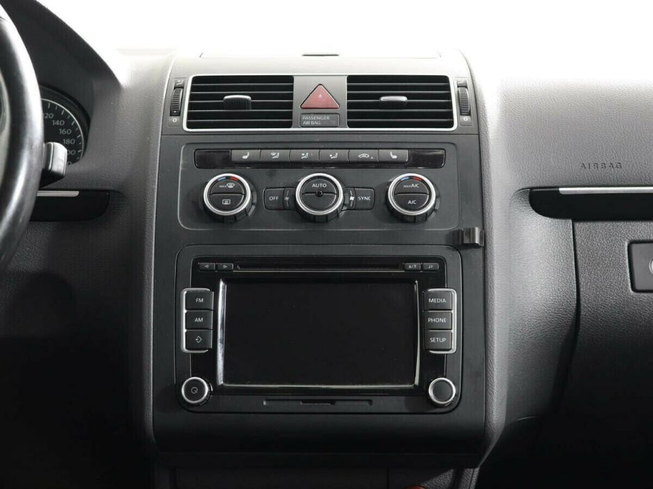 Volkswagen Touran, 1.4 л, Робот, 2014 фото 7