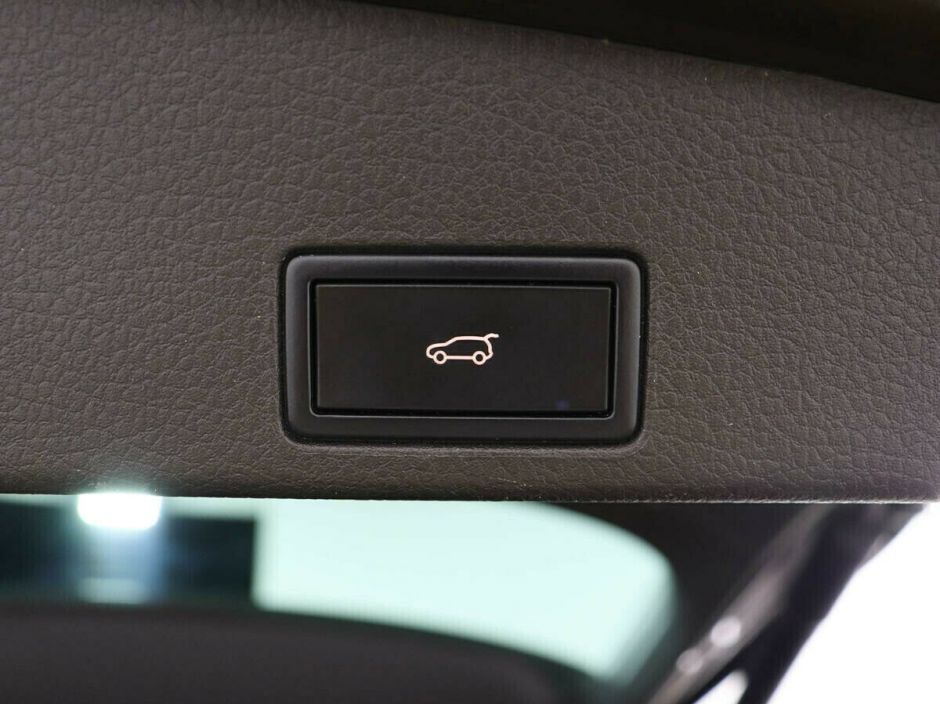 Volkswagen Touareg, 3.0 л, АТ, 2011 фото 1