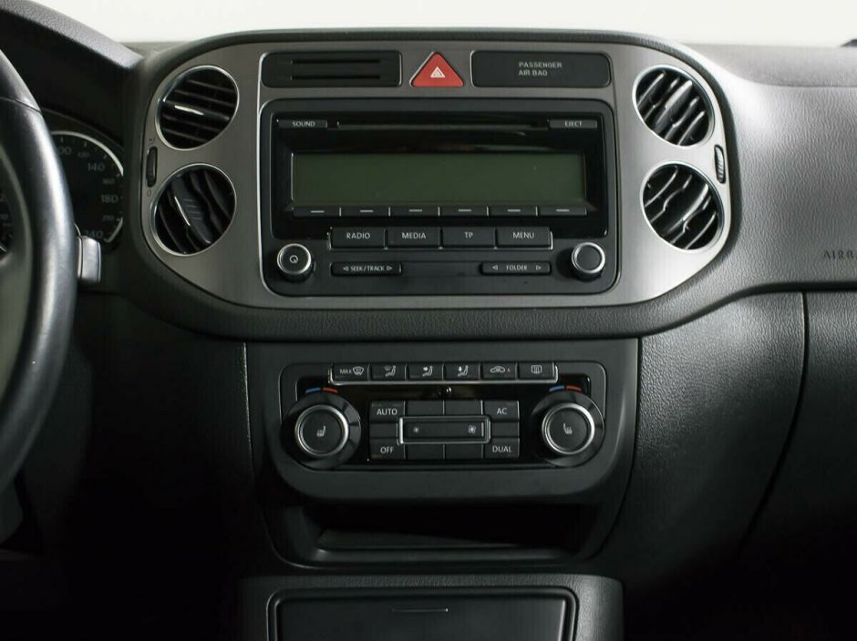 Volkswagen Tiguan, 2.0 л, АТ, 2011 фото 8