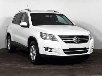 Volkswagen Tiguan, 2.0 л, АКПП, 2010 фото 4