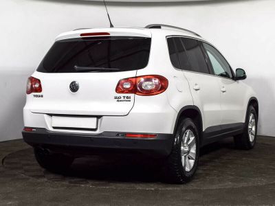 Volkswagen Tiguan, 2.0 л, АКПП, 2010 фото 5