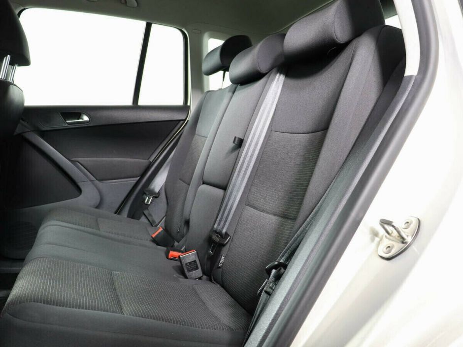 Volkswagen Tiguan, 2.0 л, АТ, 2012 фото 1