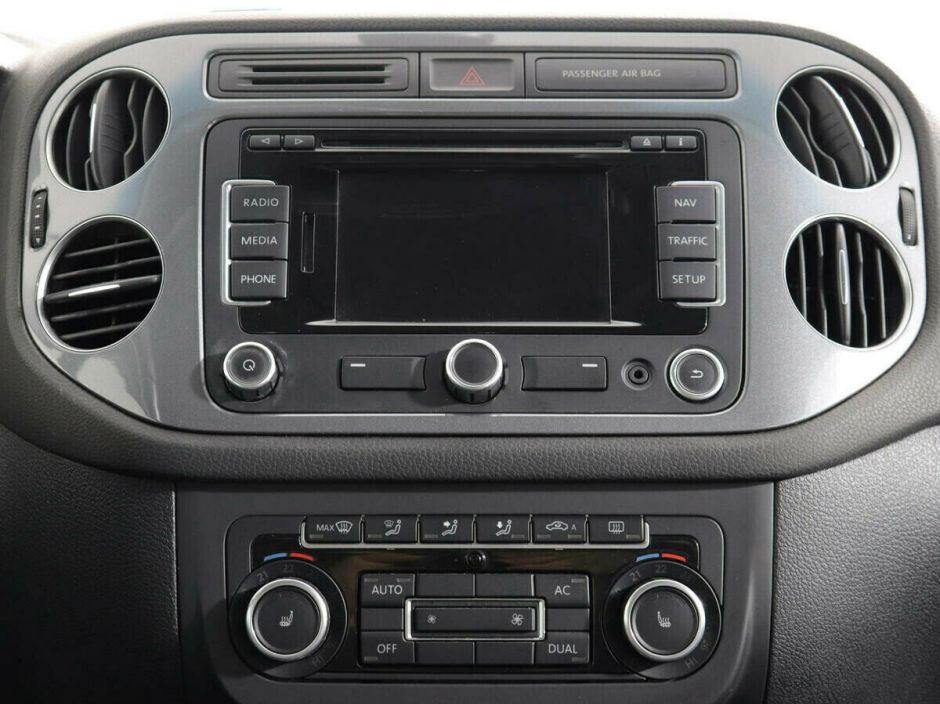 Volkswagen Tiguan, 2.0 л, АТ, 2015 фото 2