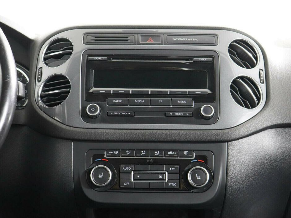 Volkswagen Tiguan, 2.0 л, АТ, 2012 фото 1