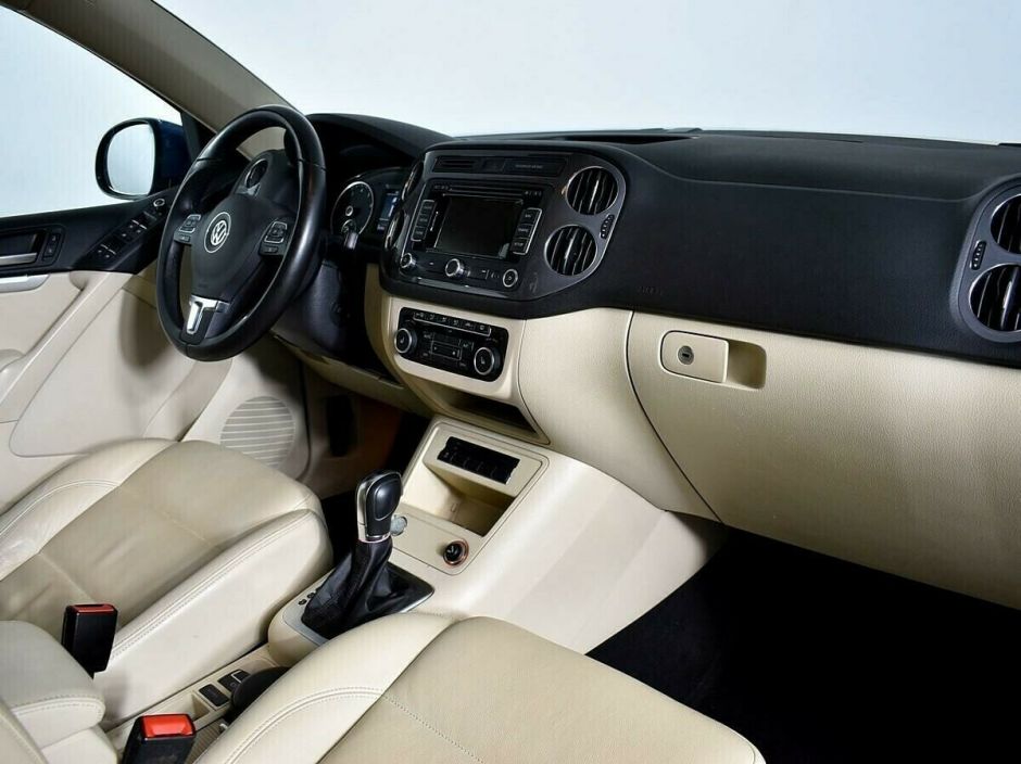 Volkswagen Tiguan, 2.0 л, АТ, 2015 фото 2