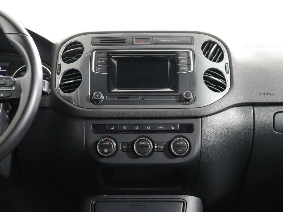 Volkswagen Tiguan, 2.0 л, АТ, 2015 фото 2