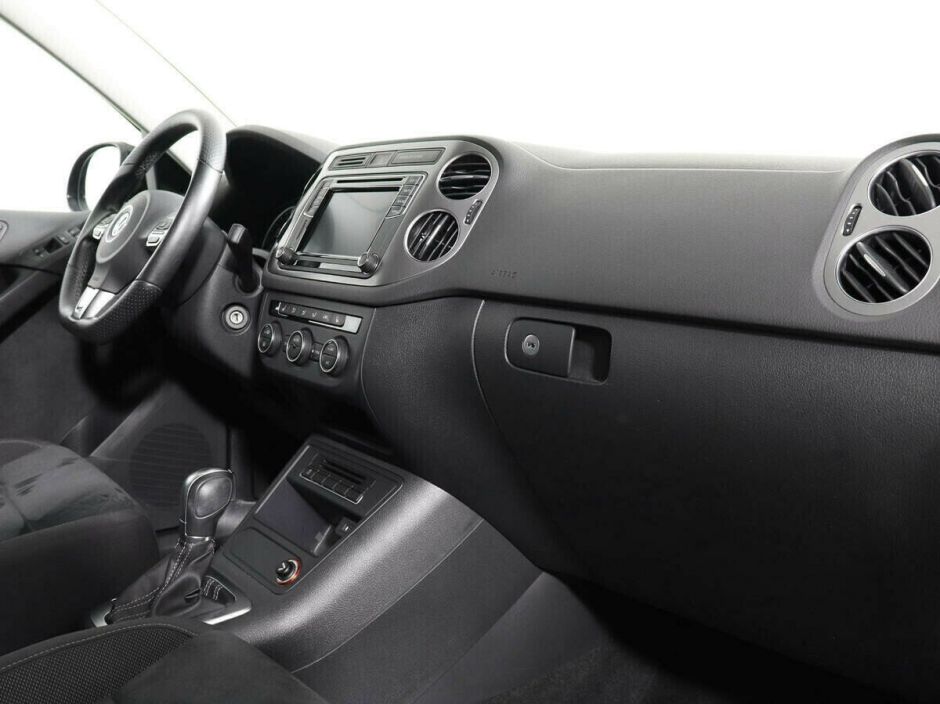 Volkswagen Tiguan, 2.0 л, АТ, 2012 фото 8
