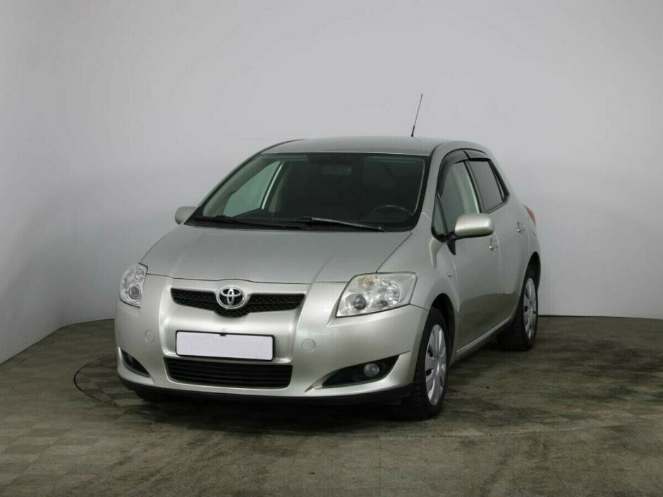 Toyota Auris, 1.6 л, МТ, 2009 фото 3