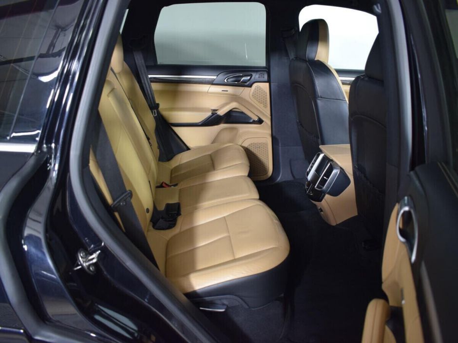 Porsche Cayenne, 3.0 л, АТ, 2013 фото 1