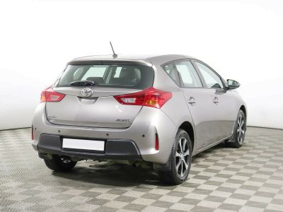 Toyota Auris, 1.6 л, CVT, 2013 фото 4