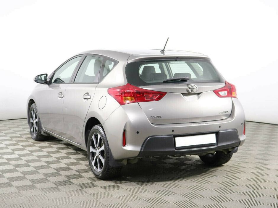 Toyota Auris, 1.6 л, Вариатор, 2013 фото 6