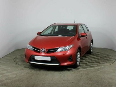 Toyota Auris, 1.6 л, CVT, 2014 фото 3