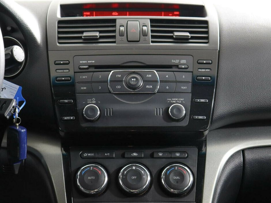 Mazda 6, 2.0 л, АТ, 2010 фото 7