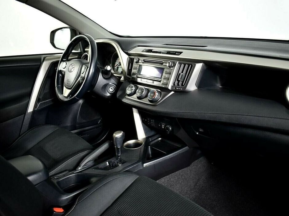 Toyota RAV4, 2.0 л, Вариатор, 2014 фото 2