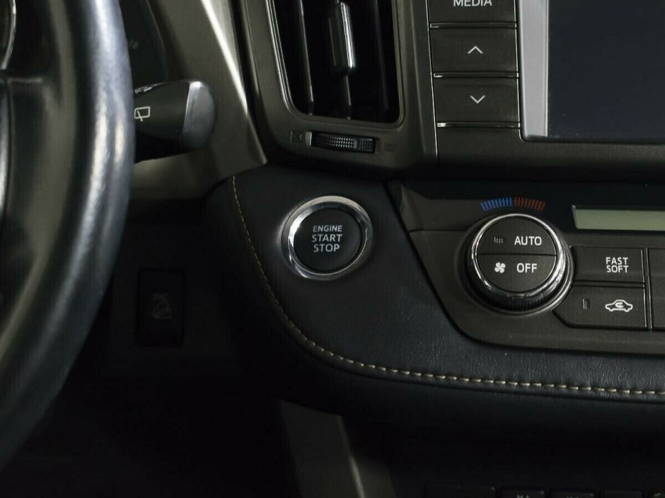 Toyota RAV4, 2.2 л, АТ, 2013 фото 12