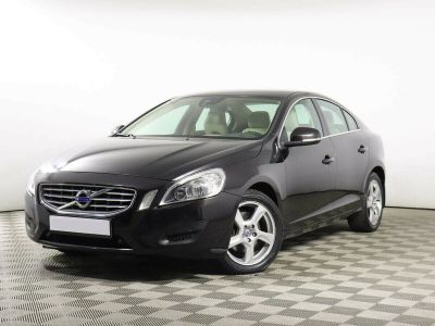 Volvo S60, 1.6 л, РКПП, 2011 фото 3