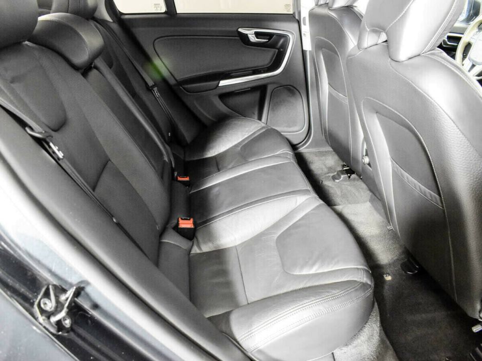 Volvo S60, 1.6 л, Робот, 2012 фото 1