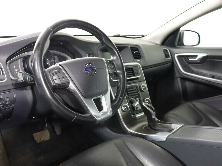 Volvo S60, 1.5 л, АТ, 2016 фото 8