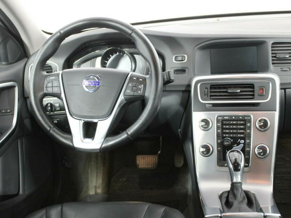 Volvo S60, 1.5 л, АТ, 2016 фото 2