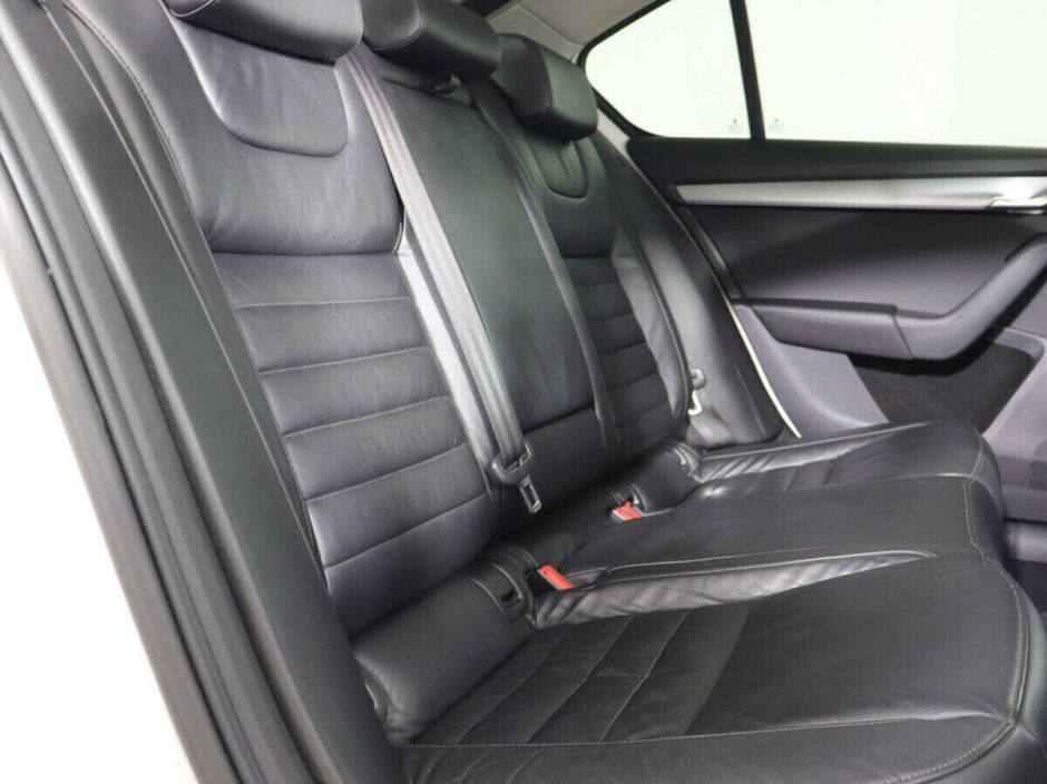 Skoda Octavia, 1.8 л, Робот, 2013 фото 1