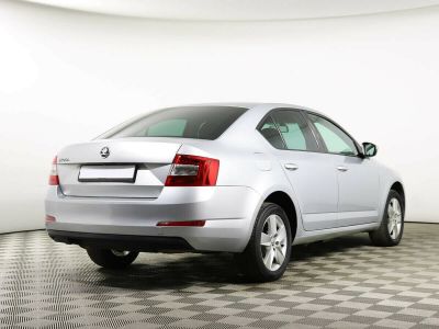 Skoda Octavia, 1.4 л, РКПП, 2015 фото 5